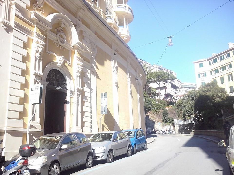 Argentina House Acomodação com café da manhã Génova Exterior foto