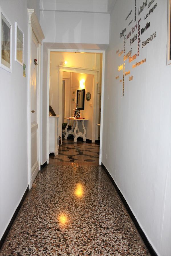Argentina House Acomodação com café da manhã Génova Exterior foto