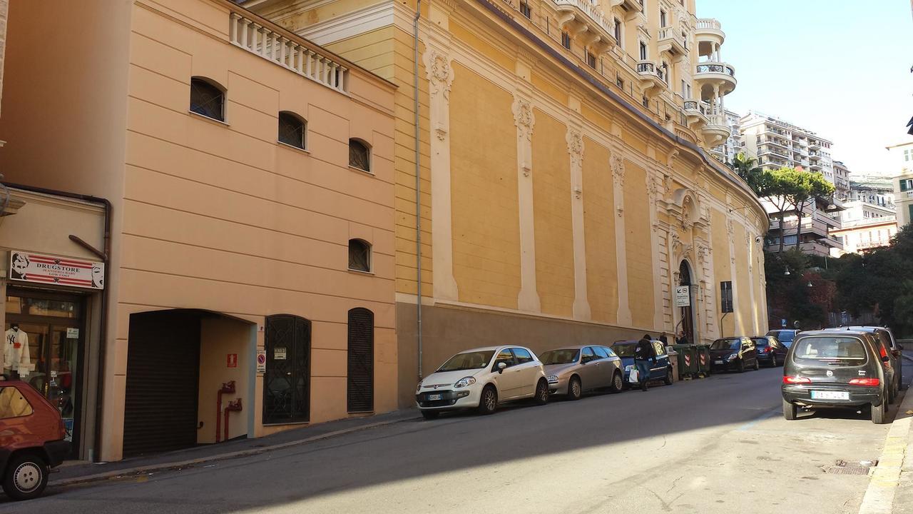 Argentina House Acomodação com café da manhã Génova Exterior foto